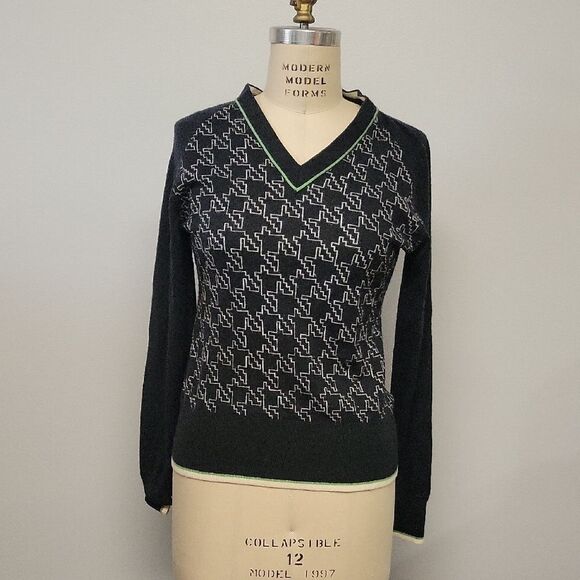Nike Golf Black and Green V-Neck Sweater, Merino Wool, Size L - Picture 1 of 5